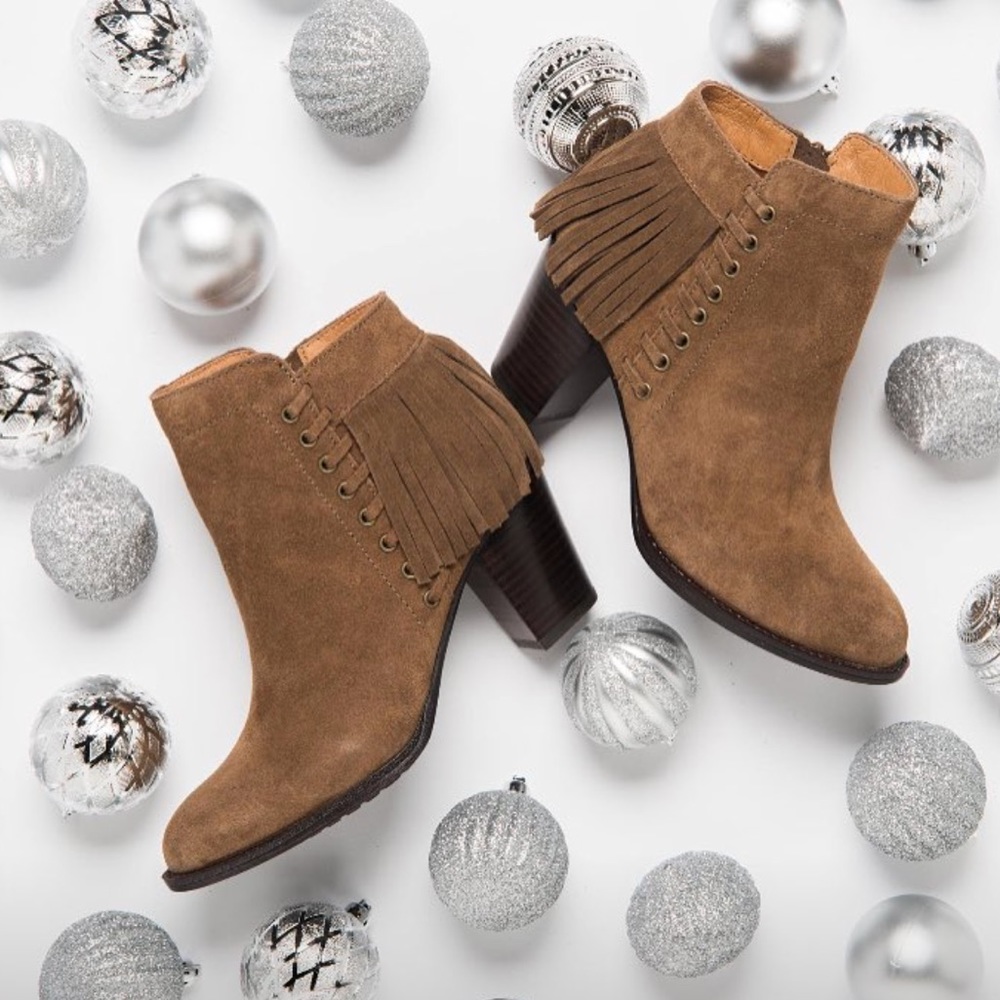 Leather Boho Fringe Block Heel Ankle Booties - Picture 6 of 8